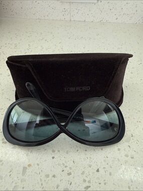 Tom Ford Oversized Criss-Cross Butterfly Sunglasses in Black with Velvet Case